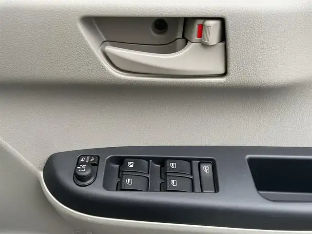 トヨタ パッソ X Lパッケージ 島根県 2023(令5)年 10.9万km パールホワイトⅢ ワンオーナー　/純正ＳＤナビ　/フルセグＴＶ　/ＤＶＤ再生　/Ｂｌｕｅｔｏｏｔｈ接続　/バックカメラ　/前後ドラレコ　/前後コーナーセンサー　/衝突軽減システム　/オートハイビーム／ライト　/純正ＬＥＤライト/純正フロアマット/保証書/取扱説明書/スペアキー１本