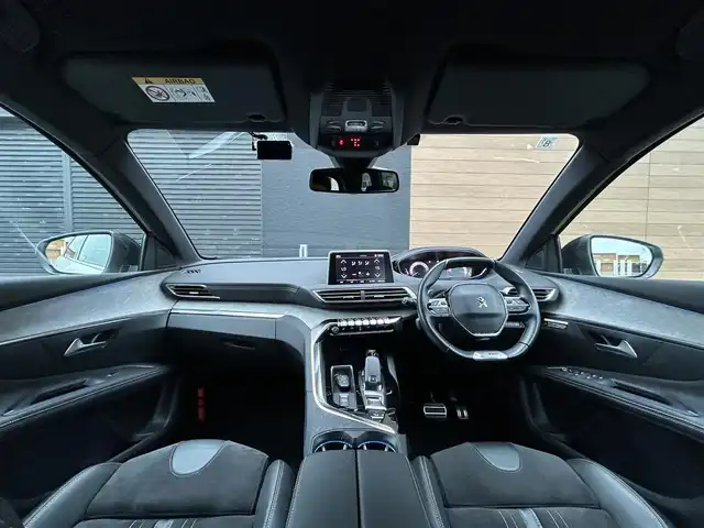 プジョー ５００８ GT ブルーHDi 宮崎県 2021(令3)年 3.7万km BLANC NACRE LEDライト/・オートライト/・インテリジェントハイビーム/・ブラインドスポットモニター/ブラックハーフレザーシート/・D席パワーシート/・DN席シートヒーター/ディスプレイオーディオ/・FM/・Bluetooth/・USB/・CarPlay/ワイヤレス充電/ハンズフリー電動リアゲート/アダプティブクルーズコントロール/・ダウンヒルアシストコントロール/純正18インチアルミホイール/純正フロアマット