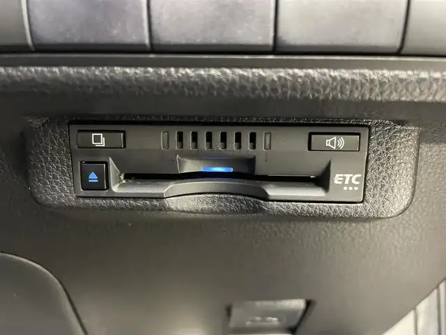 トヨタ カローラツーリング ハイブリッド ダブルバイビー 茨城県 2021(令3)年 6.6万km ブラックマイカ 純正ディスプレイオーディオ/ワンオーナー/バックカメラ/ETC/レーダークルーズコントロール/LEDヘッドライト/純正17インチアルミホイール/衝突軽減ブレーキ/横滑り防止装置/フロントフォグランプ/コーナーセンサー