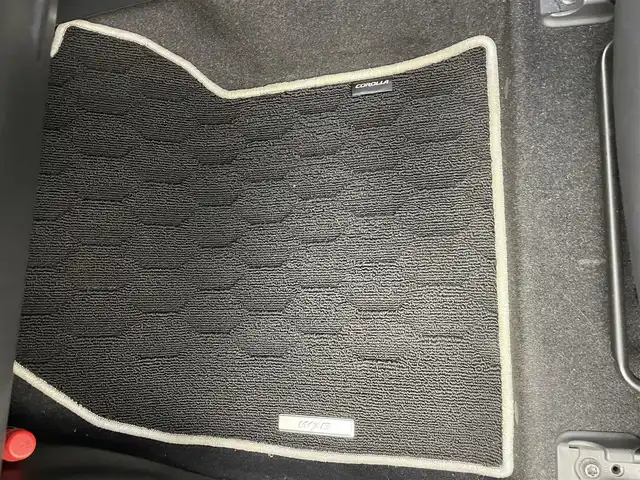 トヨタ カローラツーリング ハイブリッド ダブルバイビー 茨城県 2021(令3)年 6.6万km ブラックマイカ 純正ディスプレイオーディオ/ワンオーナー/バックカメラ/ETC/レーダークルーズコントロール/LEDヘッドライト/純正17インチアルミホイール/衝突軽減ブレーキ/横滑り防止装置/フロントフォグランプ/コーナーセンサー