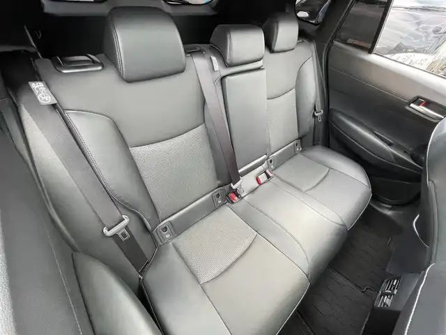 トヨタ カローラ クロス ハイブリッド Z 東京都 2025(令7)年 0.3万km ブラックマイカ ユーザー買取車/純正ナビ/＜フルセグ/AM/FM/BT/Miracast/USB入力端子＞/全周囲カメラ/追従クルコン/ビルトインＥＴＣ２．０/ＬＤＡ/ＢＳＭ/ＰＣＳ/ＰＤＡ/アドバンストパーク/パーキングセンサー/ドライブモード/パワーバックドア/ステアリングヒーター/シートベンチレーション/パワーシート/純正フルエアロ（モデリスタ）/純正AW/純正フロアマット/ヘッドライトレベライザー