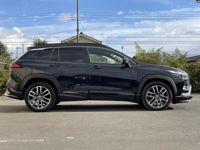 トヨタ カローラ クロス ハイブリッド Z 東京都 2025(令7)年 0.3万km ブラックマイカ ユーザー買取車/純正ナビ/＜フルセグ/AM/FM/BT/Miracast/USB入力端子＞/全周囲カメラ/追従クルコン/ビルトインＥＴＣ２．０/ＬＤＡ/ＢＳＭ/ＰＣＳ/ＰＤＡ/アドバンストパーク/パーキングセンサー/ドライブモード/パワーバックドア/ステアリングヒーター/シートベンチレーション/パワーシート/純正フルエアロ（モデリスタ）/純正AW/純正フロアマット/ヘッドライトレベライザー