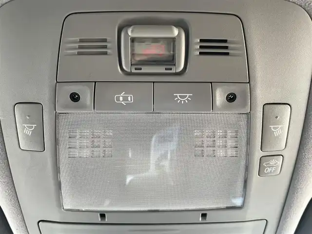 トヨタ クラウン アスリート スペシャルナビパッケージ 福岡県 2010(平22)年 16.2万km ホワイトパールクリスタルシャイン 純正メーカーナビ/Bluetooth対応/フルセグTV（DVD再生機能あり）/AM/FM/バックカメラ/ビルトインETC/USB入力端子/全席パワーウィンドウ/AUTOエアコン/クルーズコントロール/プッシュスタート/純正フロアマット/純正アルミホイール/横滑り防止装置/AUTOライト/ABS/取扱説明書/スペアキー/スマートキー