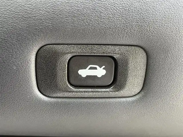 トヨタ クラウン アスリート スペシャルナビパッケージ 福岡県 2010(平22)年 16.2万km ホワイトパールクリスタルシャイン 純正メーカーナビ/Bluetooth対応/フルセグTV（DVD再生機能あり）/AM/FM/バックカメラ/ビルトインETC/USB入力端子/全席パワーウィンドウ/AUTOエアコン/クルーズコントロール/プッシュスタート/純正フロアマット/純正アルミホイール/横滑り防止装置/AUTOライト/ABS/取扱説明書/スペアキー/スマートキー