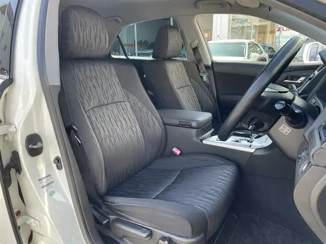 トヨタ クラウン アスリート スペシャルナビパッケージ 福岡県 2010(平22)年 16.2万km ホワイトパールクリスタルシャイン 純正メーカーナビ/Bluetooth対応/フルセグTV（DVD再生機能あり）/AM/FM/バックカメラ/ビルトインETC/USB入力端子/全席パワーウィンドウ/AUTOエアコン/クルーズコントロール/プッシュスタート/純正フロアマット/純正アルミホイール/横滑り防止装置/AUTOライト/ABS/取扱説明書/スペアキー/スマートキー