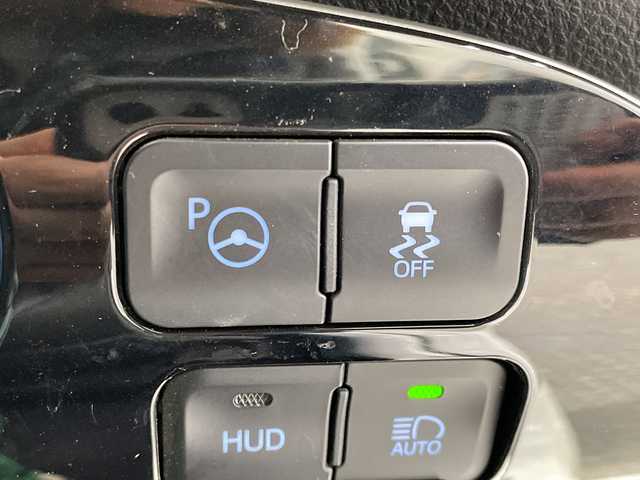 トヨタ プリウス A ツーリングセレクション 栃木県 2019(令1)年 2.5万km ホワイトパールクリスタルシャイン 純正SDナビ/（CD/フルセグTV/Bluetooth/SD）/バックカメラ/トヨタセーフティセンス/コーナーセンサー/ビルトインETC2.0/前方ドライブレコーダー/合皮シート/運転席パワーシート/前席シートヒーター/禁煙車/オートライト/LEDヘッドライト/横滑り防止装置/スマートキー/プッシュスタート/ステアリングスイッチ/革巻きステアリング/ウィンカーミラー/純正17インチアルミホイール/ヘッドアップディスプレイ/パーキングアシスト/BSM