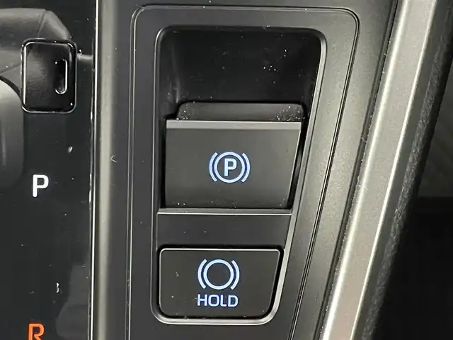 トヨタ ヴォクシー ハイブリッド S－Z 埼玉県 2024(令6)年 1.3万km アティチュードブラックマイカ モデリスタエアロ/10.5インチディスプレイオーディオ/　CD DVD　Bluetooth　AppleCarPlay　フルセグ/14インチフリップダウンモニター/ＡＬＰＩＮＥミラー型ドライブレコーダー/両側パワースライドドア/バックカメラ/レーダークルーズコントロール/ビルトインＥＴＣ２．０/ハーフレザーシート/シートヒーター/コーナーセンサー/オートブレーキホールド/プリクラッシュセーフティ/純正１７インチアルミホイール/社外テールランプ/LEDオートライト