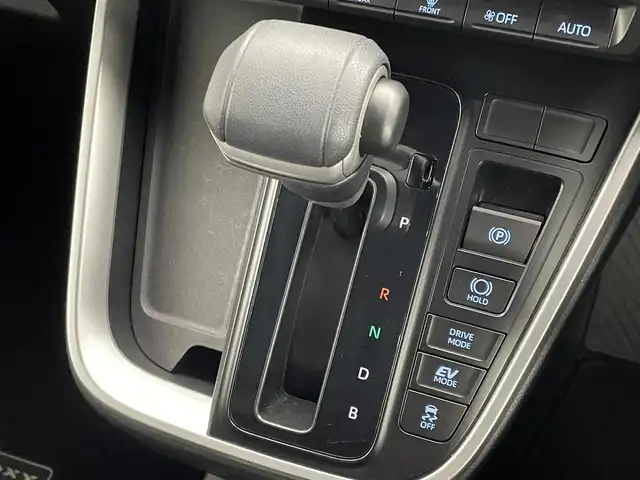 トヨタ ヴォクシー ハイブリッド S－Z 埼玉県 2024(令6)年 1.3万km アティチュードブラックマイカ モデリスタエアロ/10.5インチディスプレイオーディオ/　CD DVD　Bluetooth　AppleCarPlay　フルセグ/14インチフリップダウンモニター/ＡＬＰＩＮＥミラー型ドライブレコーダー/両側パワースライドドア/バックカメラ/レーダークルーズコントロール/ビルトインＥＴＣ２．０/ハーフレザーシート/シートヒーター/コーナーセンサー/オートブレーキホールド/プリクラッシュセーフティ/純正１７インチアルミホイール/社外テールランプ/LEDオートライト