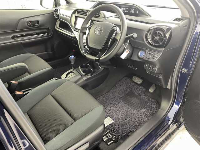 トヨタ アクア 福島県 2016(平28)年 5.1万km ライトブルーメタリック Toyota Safety Sense C/・プリクラッシュセーフティ/・システムレーンディパーチャーアラート/・オートマチックハイビーム/・先行車発進告知機能/純正ナビゲーション/・型式：NSZT-W66T/・Bluetooth/TV/CD/DVD/AM・FM/・バックカメラ/・ETC/モデリスタエアロ/プッシュスタート/・スマートキー/ハロゲンライト/・オートライト/電動格納ウィンカーミラー/・オートミラー/純正フロアマット/ドアバイザー