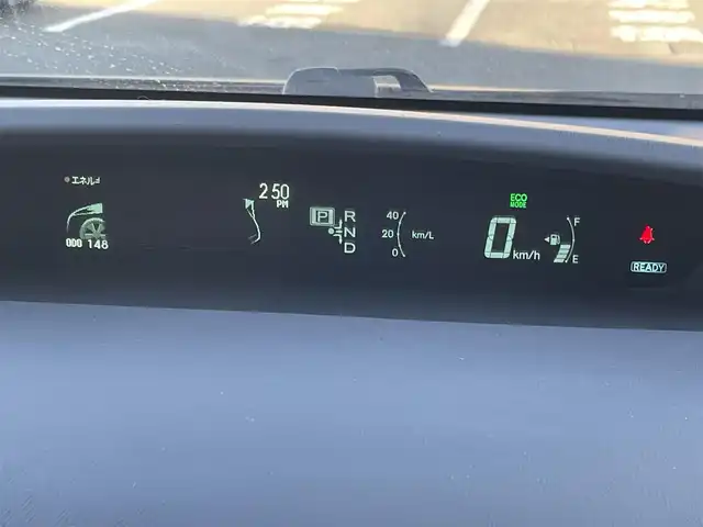 トヨタ プリウス S 埼玉県 2010(平22)年 14.9万km アイスバーグシルバーマイカメタリック 新車時保証書/取扱説明書/社外ナビ/　（フルセグTV/BT/CD・DVD/SD/USB)/プッシュスタート/オートライト/社外LEDヘッドライト/純正フォグライト/ステアリングスイッチ/ETC/ヘッドライトレベライザー/社外コイルスプリング/社外バケットシート/社外スピーカーシステム/タイヤサイズ　　225/45/R18