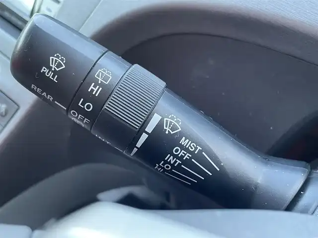 トヨタ プリウス S 埼玉県 2010(平22)年 14.9万km アイスバーグシルバーマイカメタリック 新車時保証書/取扱説明書/社外ナビ/　（フルセグTV/BT/CD・DVD/SD/USB)/プッシュスタート/オートライト/社外LEDヘッドライト/純正フォグライト/ステアリングスイッチ/ETC/ヘッドライトレベライザー/社外コイルスプリング/社外バケットシート/社外スピーカーシステム/タイヤサイズ　　225/45/R18