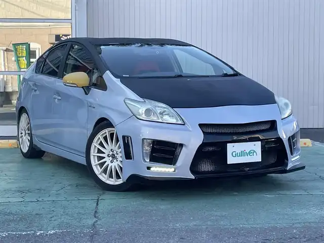 トヨタ プリウス S 埼玉県 2010(平22)年 14.9万km アイスバーグシルバーマイカメタリック 新車時保証書/取扱説明書/社外ナビ/　（フルセグTV/BT/CD・DVD/SD/USB)/プッシュスタート/オートライト/社外LEDヘッドライト/純正フォグライト/ステアリングスイッチ/ETC/ヘッドライトレベライザー/社外コイルスプリング/社外バケットシート/社外スピーカーシステム/タイヤサイズ　　225/45/R18