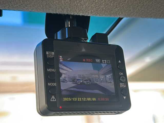 ホンダ Ｎ ＯＮＥ プレミアム ツアラー Lパッケージ 高知県 2013(平25)年 9.2万km プレミアムホワイトパール ７インチナビ/・Ｂｌｕｅｔｏｏｔｈオーディオ/・フルセグＴＶ/・ＣＤ・ＤＶＤ/ＥＴＣ/バックカメラ/ETC/クルーズコントロール/オートライト