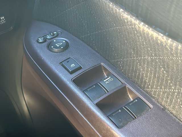 ホンダ Ｎ ＯＮＥ プレミアム ツアラー Lパッケージ 高知県 2013(平25)年 9.2万km プレミアムホワイトパール ７インチナビ/・Ｂｌｕｅｔｏｏｔｈオーディオ/・フルセグＴＶ/・ＣＤ・ＤＶＤ/ＥＴＣ/バックカメラ/ETC/クルーズコントロール/オートライト