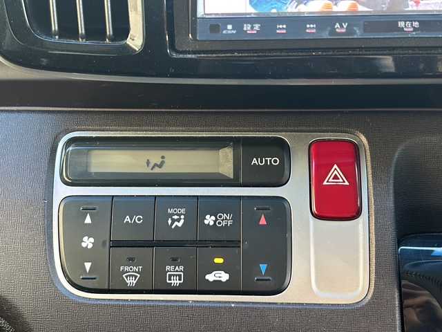 ホンダ Ｎ ＯＮＥ プレミアム ツアラー Lパッケージ 高知県 2013(平25)年 9.2万km プレミアムホワイトパール ７インチナビ/・Ｂｌｕｅｔｏｏｔｈオーディオ/・フルセグＴＶ/・ＣＤ・ＤＶＤ/ＥＴＣ/バックカメラ/ETC/クルーズコントロール/オートライト