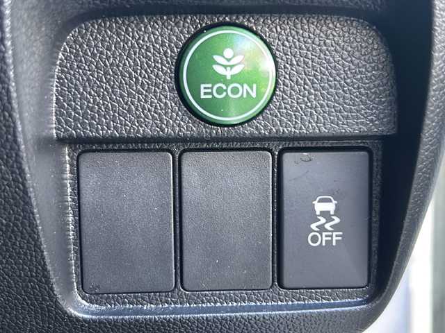 ホンダ Ｎ ＯＮＥ プレミアム ツアラー Lパッケージ 高知県 2013(平25)年 9.2万km プレミアムホワイトパール ７インチナビ/・Ｂｌｕｅｔｏｏｔｈオーディオ/・フルセグＴＶ/・ＣＤ・ＤＶＤ/ＥＴＣ/バックカメラ/ETC/クルーズコントロール/オートライト