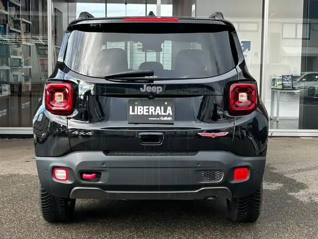 クライスラー・ジープ ジープ レネゲード トレイルホーク 富山県 2020(令2)年 6.4万km 黒 純正メモリナビ/フルセグTV /Bluetooth接続/AM/FMラジオ/バックカメラ/OP CDデッキ/プッシュスタート/アイドリングストップ/フォグランプ /ETC2.0/ルーフレール/ヒルアシスト/レーンセンス/横滑り防止/ブラインドスポットモニター