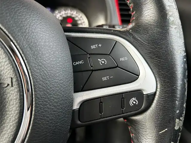 クライスラー・ジープ ジープ レネゲード トレイルホーク 富山県 2020(令2)年 6.4万km 黒 純正メモリナビ/フルセグTV /Bluetooth接続/AM/FMラジオ/バックカメラ/OP CDデッキ/プッシュスタート/アイドリングストップ/フォグランプ /ETC2.0/ルーフレール/ヒルアシスト/レーンセンス/横滑り防止/ブラインドスポットモニター