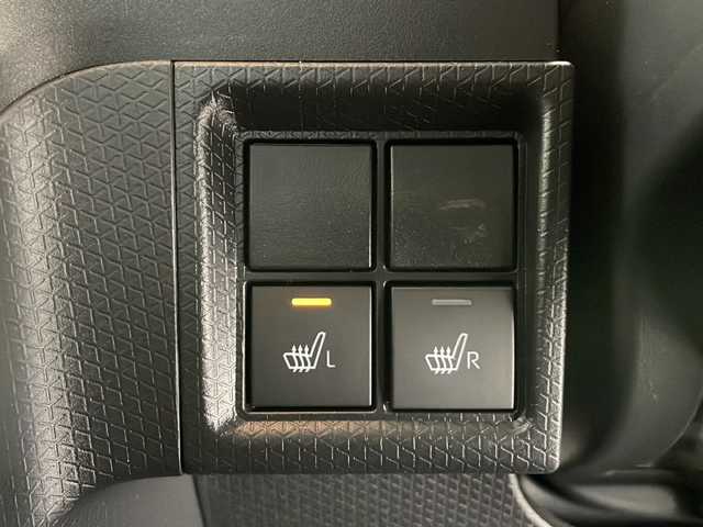 ダイハツ タント X 長野県 2023(令5)年 1.6万km シャイニングホワイトパール 4WD/社外ナビ/片側パワースライドドア/バックカメラ/クリアランスソナー/アイドリングストップ/ワンセグTV/Bluetooth/CD/ETC/オートライト/LEDヘッドライト/ステアリングスイッチ/電子パーキング/オートホールド/社外フロアマット/純正鉄ホイール/2列目サンシェード/電動格納ミラー/ドアバイザー