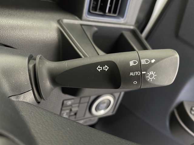 ダイハツ タント X 長野県 2023(令5)年 1.6万km シャイニングホワイトパール 4WD/社外ナビ/片側パワースライドドア/バックカメラ/クリアランスソナー/アイドリングストップ/ワンセグTV/Bluetooth/CD/ETC/オートライト/LEDヘッドライト/ステアリングスイッチ/電子パーキング/オートホールド/社外フロアマット/純正鉄ホイール/2列目サンシェード/電動格納ミラー/ドアバイザー
