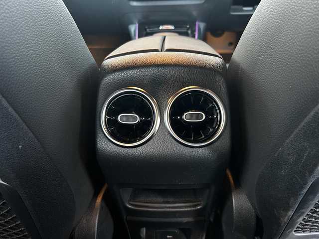 メルセデス・ベンツ Ｍ・ベンツ ＧＬＢ２００ｄ 4マチック AMGライン 富山県 2022(令4)年 2.1万km 黒 レーダーセーフティパッケージ/ワンオーナー/アイドリングストップ/ACC/3列シート/360°カメラ/ハーフレザー/LEDライト/ETC2.0/パワーバックドア/プッシュスタート/HDDナビ/Bluetooth接続/D/N席パワーシート/シートヒーター