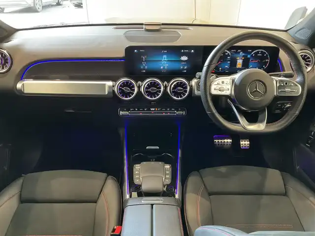 メルセデス・ベンツ Ｍ・ベンツ ＧＬＢ２００ｄ 4マチック AMGライン 熊本県 2022(令4)年 2.1万km コスモスブラック ・ワンオーナー/・スマートキー/・プッシュスタート/・アクティブステアリングアシスト/・DSR/・道路標識アシスト/・アクティブレーンキーピングアシスト/・アクティブブレーキアシスト/・アテンションアシスト/・ブラインドスポットモニター/・レーンチェンジアシスト/・インテリジェントライトシステム/・ハーフレザーシート/・前席パワーシート/・前席シートヒーター/・純正HDDナビ/　【Bluetooth・USB・AppleCarPlay/・全方位から】/・ETC2.0/・パワーバックドア/・LEDヘッドランプ/・保証書/取説