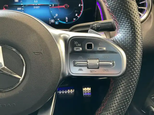 メルセデス・ベンツ Ｍ・ベンツ ＧＬＢ２００ｄ 4マチック AMGライン 熊本県 2022(令4)年 2.1万km コスモスブラック ・ワンオーナー/・スマートキー/・プッシュスタート/・アクティブステアリングアシスト/・DSR/・道路標識アシスト/・アクティブレーンキーピングアシスト/・アクティブブレーキアシスト/・アテンションアシスト/・ブラインドスポットモニター/・レーンチェンジアシスト/・インテリジェントライトシステム/・ハーフレザーシート/・前席パワーシート/・前席シートヒーター/・純正HDDナビ/　【Bluetooth・USB・AppleCarPlay/・全方位から】/・ETC2.0/・パワーバックドア/・LEDヘッドランプ/・保証書/取説
