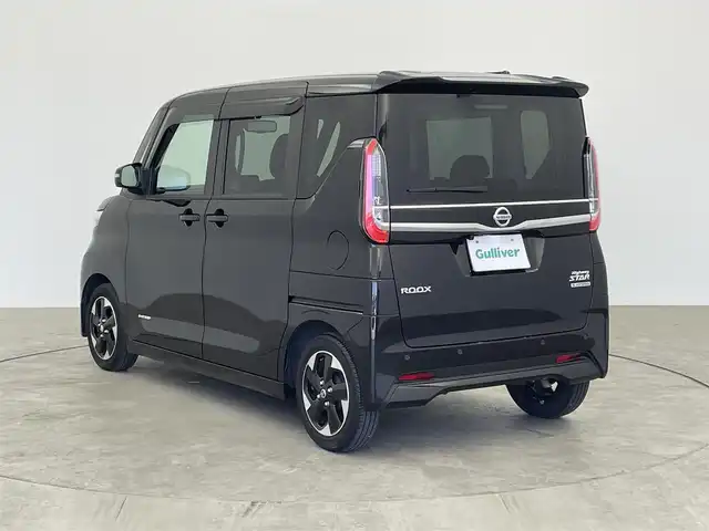日産 ルークス ハイウェイスター X 大分県 2022(令4)年 1.2万km ブラック 禁煙車/純正ディーラーナビ【MM321D-L】/・Bluetooth・フルセグTV・AM・FM・DISC/全方位カメラ・バックカメラ/純正フロアマット/両側パワースライドドア/ハンズフリーオートスライドドア/ドライブレコーダー/ビルトインETC/純正14インチアルミホイール/純正LEDヘッドライト/純正フォグランプ/プッシュスタート/リアシーリングファン/ドアバイザー/ステアリングリモコン/パワーステアリング/パワーウィンドウ/電動格納ミラー/保証書/取扱説明書/スペアキー