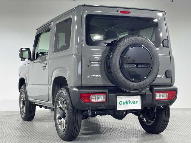 スズキ ジムニー XC 神奈川県 2025(令7)年 0.1万km未満 ミディアムグレー 届出済未使用車/４WD/スズキセーフティサポート/デュアルセンサーブレーキサポート/レーンキープアシスト/クルーズコントロール/アイドリングストップ/リアパーキングセンサー/前席シートヒーター/ヘッドライトウォッシャー/革巻きステアリング/ダウンヒルアシストコントロール/LEDオートライト/フォグランプ/ハードカバー付き背面タイヤ/ターボ車