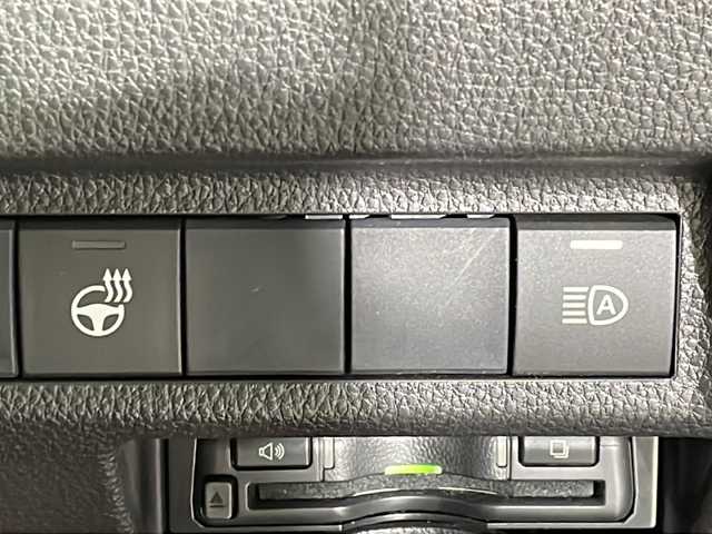 トヨタ ＲＡＶ４ アドベンチャー 福岡県 2020(令2)年 1.6万km アティチュードブラックマイカ アルパイン製純正ナビ/追従クルーズコントロール/フルセグ/Bluetooth/フリップダウンモニター/ETC/シートヒーター/エアシート/４WD/前後コーナーセンサー/バックカメラ/ABS/パーキングアシスト/ロードサインアシスト/ステアリングヒーター/Wエアバッグ/カーテンエアバッグ/横滑り防止/衝突被害軽減システム/純正アルミホイール/オートライト/オートハイビーム/CD/DVD/HDMI/スマートキー/プッシュスタート