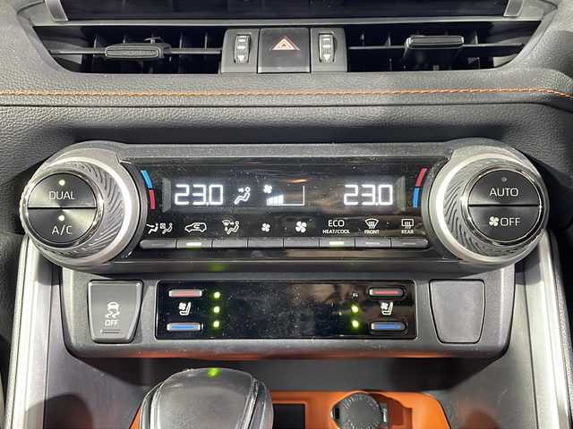 トヨタ ＲＡＶ４ アドベンチャー 福岡県 2020(令2)年 1.6万km アティチュードブラックマイカ アルパイン製純正ナビ/追従クルーズコントロール/フルセグ/Bluetooth/フリップダウンモニター/ETC/シートヒーター/エアシート/４WD/前後コーナーセンサー/バックカメラ/ABS/パーキングアシスト/ロードサインアシスト/ステアリングヒーター/Wエアバッグ/カーテンエアバッグ/横滑り防止/衝突被害軽減システム/純正アルミホイール/オートライト/オートハイビーム/CD/DVD/HDMI/スマートキー/プッシュスタート