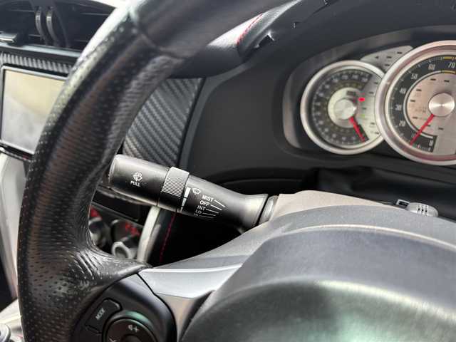 トヨタ ８６ GT 三重県 2016(平28)年 8.9万km オレンジメタリック 6MT/GRフロントポイラー/サイドスカート/TRDエアロスタビライジングカバー/純正ナビ(Bluetooth/CD/DVD/SD/地デジTV/AM/FM)/バックカメラ/ETC/クルーズコントロール/トルセンLSD/LEDクリアランス付LEDヘッドランプ/オートライト/LEDフロントフォグランプ/ダブルステッチ入上級ファブリックシート/左右独立温度調整オートエアコン/スマートエントリー/スタートシステム