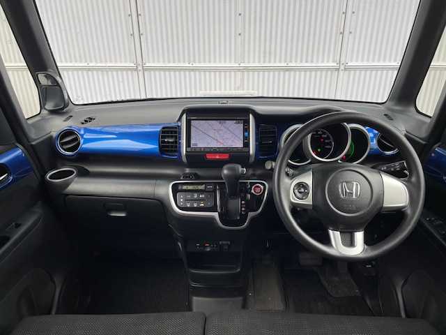 ホンダ Ｎ ＢＯＸ ＋ 2トーン G Lパッケージ 茨城県 2016(平28)年 4.8万km ブリリアントスポーティブルーメタリック2トーン ＧＬパッケージ　/純正ＳＤナビ　/地デジ対応ＴＶ　/Bluetooth　/ＣＤ/ＤＶＤ/バックカメラ/ビルトインＥＴＣ/片側パワースライドドア/横滑り防止装置/電動ミラー/純正フロアマット/プッシュスタート/スマートキー/ウルトラコーティングメンテナンスキット付き
