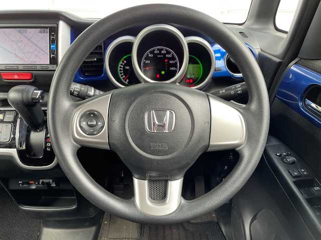 ホンダ Ｎ ＢＯＸ ＋ 2トーン G Lパッケージ 茨城県 2016(平28)年 4.8万km ブリリアントスポーティブルーメタリック2トーン ＧＬパッケージ　/純正ＳＤナビ　/地デジ対応ＴＶ　/Bluetooth　/ＣＤ/ＤＶＤ/バックカメラ/ビルトインＥＴＣ/片側パワースライドドア/横滑り防止装置/電動ミラー/純正フロアマット/プッシュスタート/スマートキー/ウルトラコーティングメンテナンスキット付き