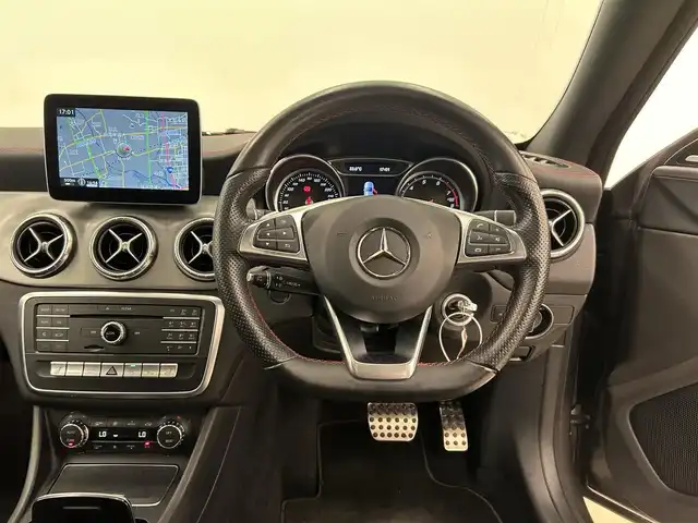 メルセデス・ベンツ ＣＬＡ１８０ Sブレイク AMG スタイル 岡山県 2017(平29)年 5.3万km マウンテングレー 純正ナビ/バックカメラ/Bluetooth/フルセグTV/パノラマガラスゴー/キーレスゴー/ハーマン・カードン/パワーテールゲート/ESP/アクティブブレーキアシスト/アテンションアシスト/ブラインドスポットアシスト/レーンキープアシスト/クルーズコントロール/オートライト/オートワイパー/LEDヘッドライト/アンビエントライト/ダイナミックセレクト/レザーシート/パワーシート/シートヒーター