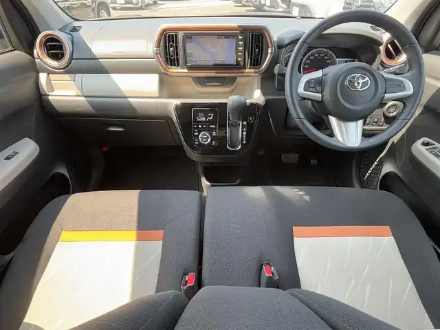 トヨタ パッソ モーダ　Gパッケージ 徳島県 2022(令4)年 1.7万km ブラックマイカメタリック/パウダリーベージュメタリック 2トーン 純正SDナビ　NSCN-W68/　AM/FM/BT/CD/SD/AUX/ワンセグ/ビルトインETC/ドライブレコーダー　TZ-DR210/前後コーナーセンサー/バックカメラ/フォグライト/クリアランスソナー/本革巻きステアリング/純正14インチアルミホイール/純正フロアマット/LEDヘッドライト/オートライト/スマートキー/スペアキー/プッシュスタート/スマートアシスト/新車時保証書/新車時取扱説明書