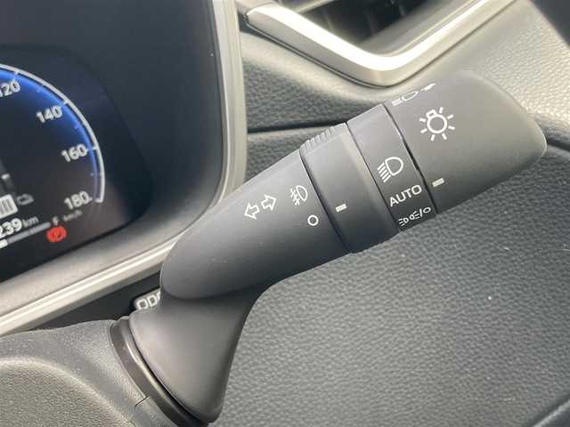 トヨタ カローラ クロス ハイブリッド Z 長崎県 2025(令7)年 0.1万km未満 プラチナホワイトパールマイカ 登録時68km/パラノマルーフ/トヨタセーフティセンス/・衝突被害軽減ブレーキ/・レーダークルーズコントロール/・オートマチックハイビーム/・レーンキープアシスト/純正ナビ/Bluetooth/フルセグTV/AM.FM/Miracast/バックカメラ/ビルトインETC2.0/ハーフレザーシート/・パワーシート/・D＋N席シートヒーター/パワーバックドア/電子パーキング/オートホールド機能/ブラインドスポットモニター/LEDオートヘッドライト