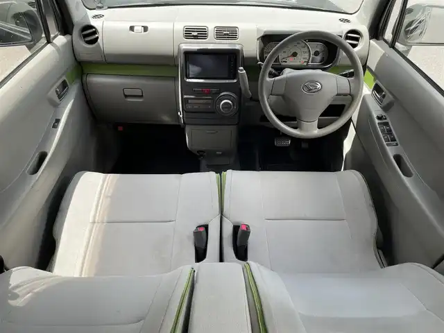 ダイハツ ムーヴ コンテ X 滋賀県 2013(平25)年 9.5万km ブラックマイカメタリック 禁煙車/純正７インチナビ/（CD・DVD・フルセグTV・iPod・Bluetooth）/バックカメラ/アイドリングストップ/キーレス/電動格納ミラー/オートエアコン/ABS/イモビライザー/純正フロアマット
