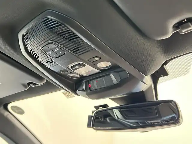 プジョー ３００８ GT ブルー HDi 福岡県 2022(令4)年 2.3万km パール 黒ハーフレザー　 /Ｂｌｕｅｔｏｏｔｈ　/アンビエントライト　/Ｂカメラ　/Sカメラ /ＡＣＣ　/ＢＳＭ　/ＡｐｐｌｅＣａｒＰｌａｙ/ハンズフリーテールゲート　/Ｄ席メモリ付パワーシート　/純正１８インチＡＷ