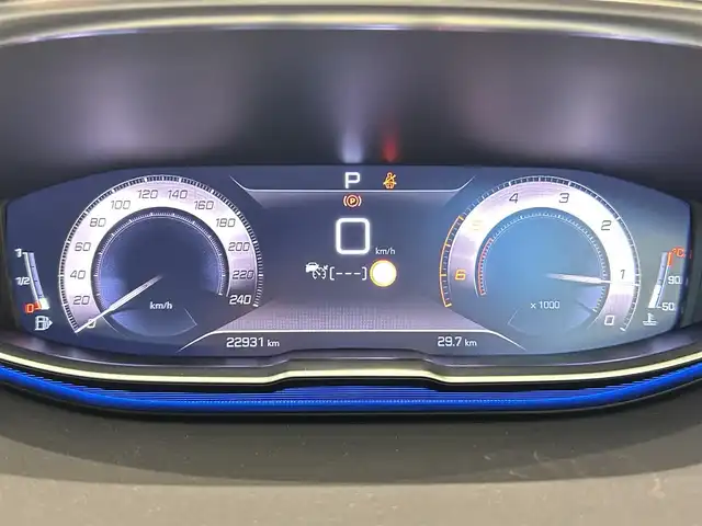 プジョー ３００８ GT ブルー HDi 福岡県 2022(令4)年 2.3万km パール 黒ハーフレザー　 /Ｂｌｕｅｔｏｏｔｈ　/アンビエントライト　/Ｂカメラ　/Sカメラ /ＡＣＣ　/ＢＳＭ　/ＡｐｐｌｅＣａｒＰｌａｙ/ハンズフリーテールゲート　/Ｄ席メモリ付パワーシート　/純正１８インチＡＷ