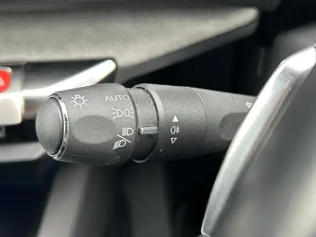 プジョー ３００８ GT ブルー HDi 宮崎県 2022(令4)年 2.3万km パール LEDライト/・インテリジェントハイビーム/・アダプティライト/・ブラインドスポットモニター/・オートライト/・アダプティブクルーズコントロール/・トラフィックサインインフォメーション/ブラックハーフレザーシート/・Dパワーシート/・DNシートヒーター/アンビエントライト/パノラミックサンルーフ/ハンズフリー電動リアゲート/純正ディスプレイオーディオ/・Bluetooth/・AM/FM/・iPod/スマートキー/プッシュスタート/ETC