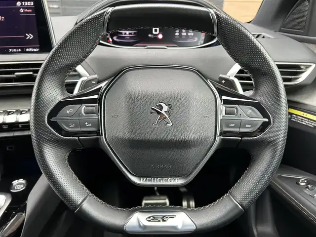 プジョー ３００８ GT ブルー HDi 宮崎県 2022(令4)年 2.3万km パール LEDライト/・インテリジェントハイビーム/・アダプティライト/・ブラインドスポットモニター/・オートライト/・アダプティブクルーズコントロール/・トラフィックサインインフォメーション/ブラックハーフレザーシート/・Dパワーシート/・DNシートヒーター/アンビエントライト/パノラミックサンルーフ/ハンズフリー電動リアゲート/純正ディスプレイオーディオ/・Bluetooth/・AM/FM/・iPod/スマートキー/プッシュスタート/ETC