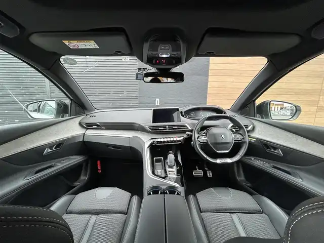 プジョー ３００８ GT ブルー HDi 宮崎県 2022(令4)年 2.3万km パール LEDライト/・インテリジェントハイビーム/・アダプティライト/・ブラインドスポットモニター/・オートライト/・アダプティブクルーズコントロール/・トラフィックサインインフォメーション/ブラックハーフレザーシート/・Dパワーシート/・DNシートヒーター/アンビエントライト/パノラミックサンルーフ/ハンズフリー電動リアゲート/純正ディスプレイオーディオ/・Bluetooth/・AM/FM/・iPod/スマートキー/プッシュスタート/ETC