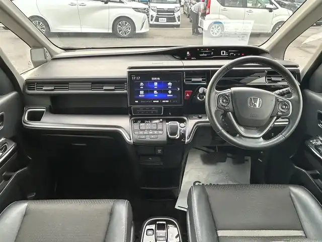 ホンダ ステップワゴン スパーダ eHEV G EXホンダS 兵庫県 2020(令2)年 5.4万km プラチナホワイトパール 純正10インチナビ/フルセグTV/バックカメラ/BT/CD/DVD/USB接続/前後クルコン/ステアリングスイッチ/フォグランプ/ETC2.0/純正前後ドラレコ/ハーフレザーシート/前席シートヒーター/両側パワースライドドア/革巻きステアリング/LEDヘッドライト/オートライト/取扱説明書・保証書
