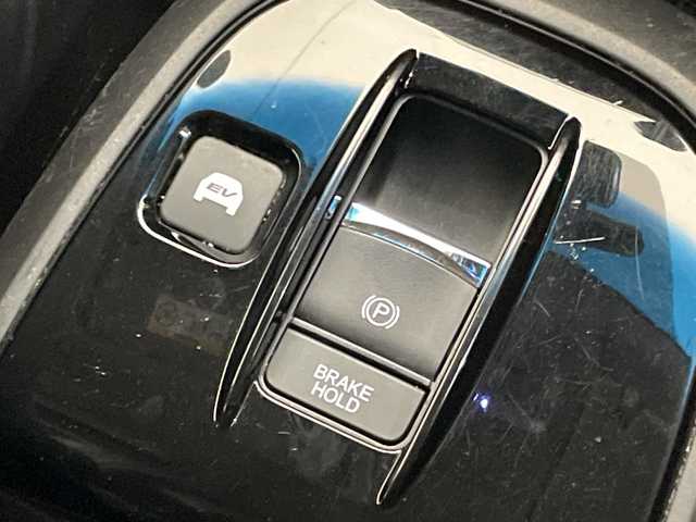 ホンダ ステップワゴン スパーダ eHEV G EXホンダS 愛媛県 2020(令2)年 5.4万km プラチナホワイトパール 純正10インチナビ/フルセグTV/バックカメラ/BT/CD/DVD/USB接続/前後クルコン/ステアリングスイッチ/フォグランプ/ETC2.0/純正前後ドラレコ/ハーフレザーシート/前席シートヒーター/両側パワースライドドア/革巻きステアリング/LEDヘッドライト/オートライト/取扱説明書・保証書