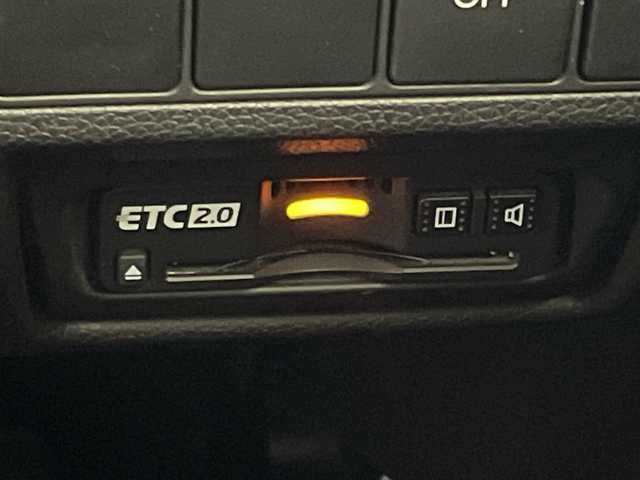 ホンダ ステップワゴン スパーダ eHEV G EXホンダS 愛媛県 2020(令2)年 5.4万km プラチナホワイトパール 純正10インチナビ/フルセグTV/バックカメラ/BT/CD/DVD/USB接続/前後クルコン/ステアリングスイッチ/フォグランプ/ETC2.0/純正前後ドラレコ/ハーフレザーシート/前席シートヒーター/両側パワースライドドア/革巻きステアリング/LEDヘッドライト/オートライト/取扱説明書・保証書