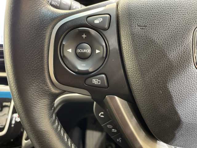 ホンダ ステップワゴン スパーダ eHEV G EXホンダS 愛媛県 2020(令2)年 5.4万km プラチナホワイトパール 純正10インチナビ/フルセグTV/バックカメラ/BT/CD/DVD/USB接続/前後クルコン/ステアリングスイッチ/フォグランプ/ETC2.0/純正前後ドラレコ/ハーフレザーシート/前席シートヒーター/両側パワースライドドア/革巻きステアリング/LEDヘッドライト/オートライト/取扱説明書・保証書