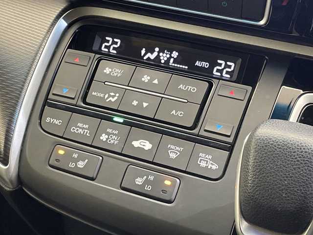 ホンダ ステップワゴン スパーダ eHEV G EXホンダS 愛媛県 2020(令2)年 5.4万km プラチナホワイトパール 純正10インチナビ/フルセグTV/バックカメラ/BT/CD/DVD/USB接続/前後クルコン/ステアリングスイッチ/フォグランプ/ETC2.0/純正前後ドラレコ/ハーフレザーシート/前席シートヒーター/両側パワースライドドア/革巻きステアリング/LEDヘッドライト/オートライト/取扱説明書・保証書