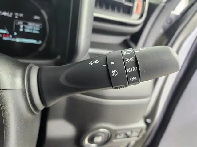 スズキ スペーシア ギア HYBRID XZターボ 愛知県 2024(令6)年 0.2万km モスグレーメタリック 純正9型ナビ（フルセグ、AppleCarplay、Bluetooth）/全方位カメラ/HUD/両側パワスラドア/ACC/電子パーキング/オートホールド/衝突軽減ブレーキ/レーンキープアシスト/LEDヘッドライト/オートハイビーム/シートヒーター（D+N)/ハンドルヒーター/ターボ/スマートキー/オートライト/三点エアバック/フォグライト/電子パーキング/横滑り防止装置