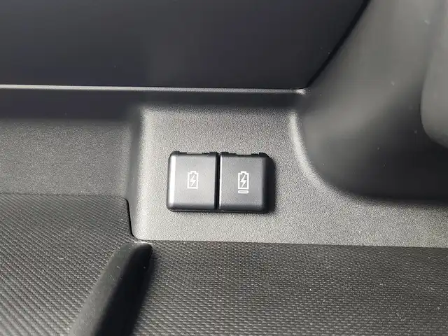 スズキ スペーシア ギア HYBRID XZターボ 愛知県 2024(令6)年 0.2万km モスグレーメタリック 純正9型ナビ（フルセグ、AppleCarplay、Bluetooth）/全方位カメラ/HUD/両側パワスラドア/ACC/電子パーキング/オートホールド/衝突軽減ブレーキ/レーンキープアシスト/LEDヘッドライト/オートハイビーム/シートヒーター（D+N)/ハンドルヒーター/ターボ/スマートキー/オートライト/三点エアバック/フォグライト/電子パーキング/横滑り防止装置